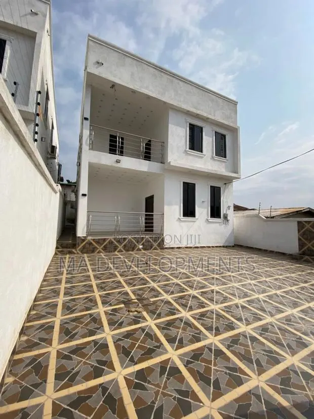 3bdrm House in Madev Realty, Ofankor for sale · Photo 1