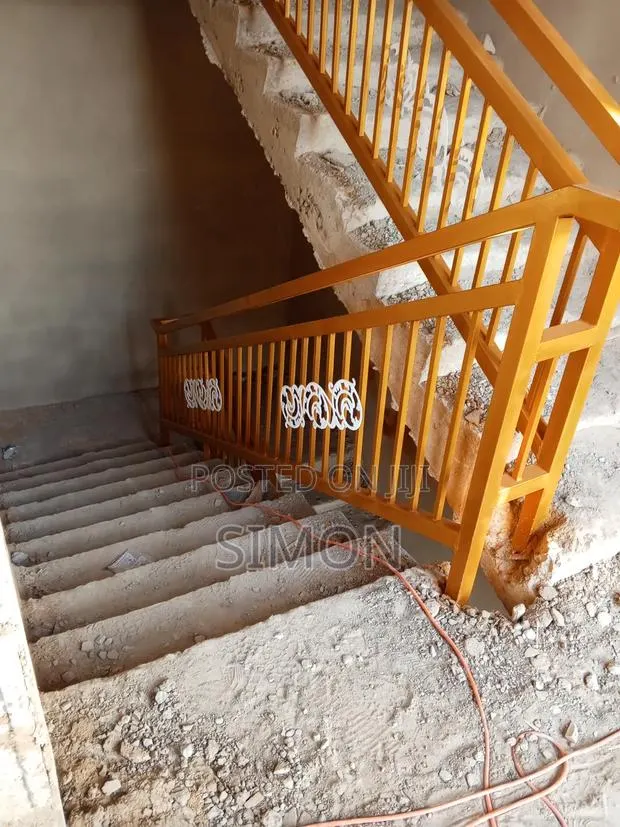 Construction · Photo 1