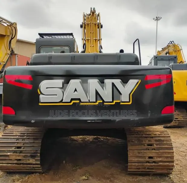 Sany 215 Excavators · Photo 1
