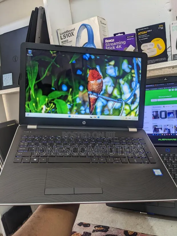 Laptop HP Pavilion 15 8GB Intel Core i7 SSD 512GB · Photo 1