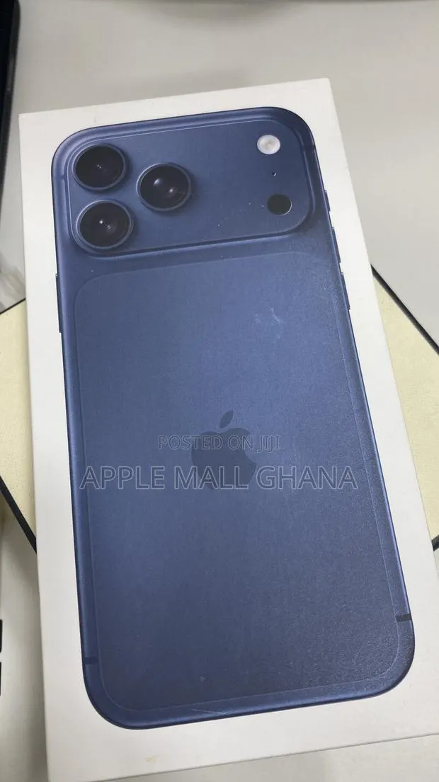 New Apple iPhone 17 Pro Max 512 GB Blue · Photo 1