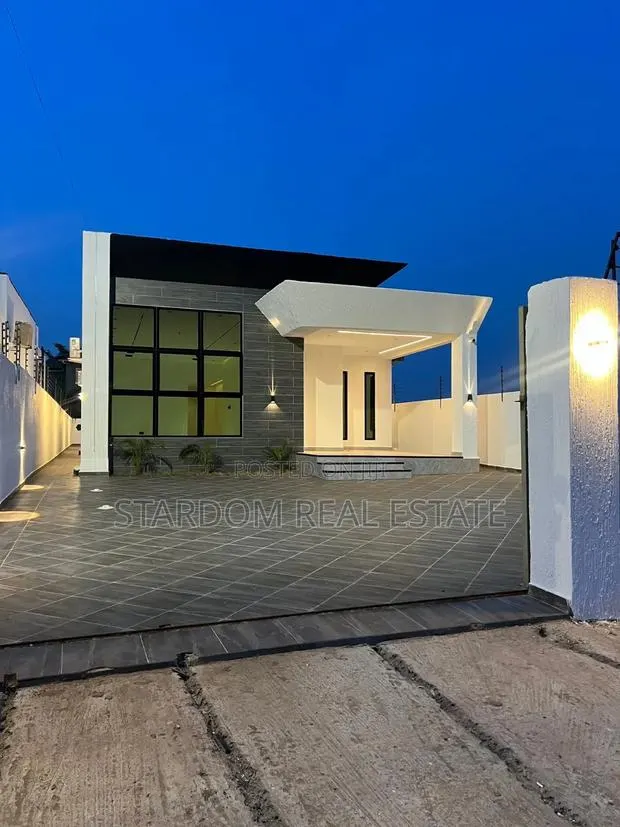3bdrm Bungalow in Lakeside Estate for sale · Photo 1