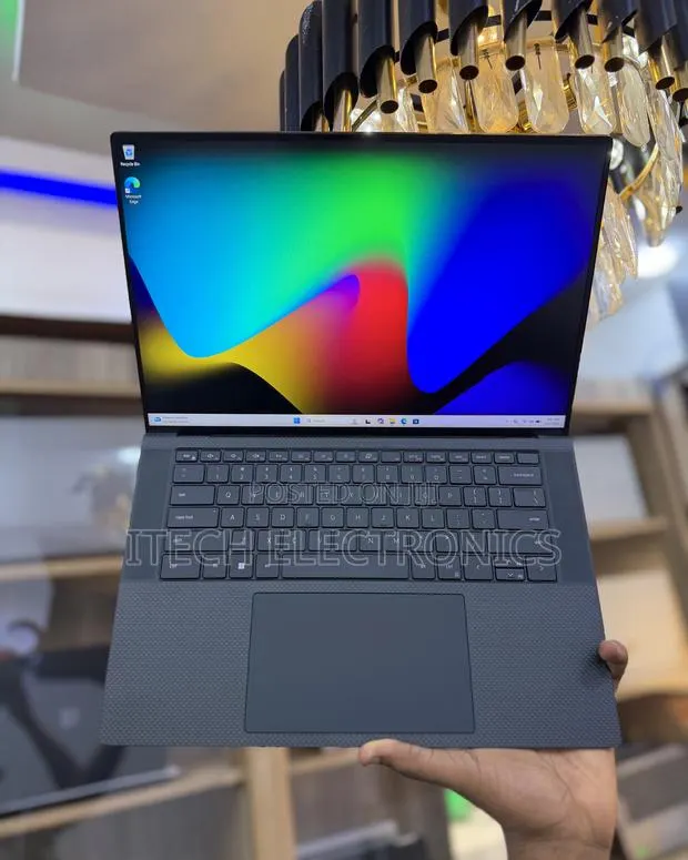 Laptop Dell Precision 5570 16GB Intel Core i7 SSD 512GB · Photo 1