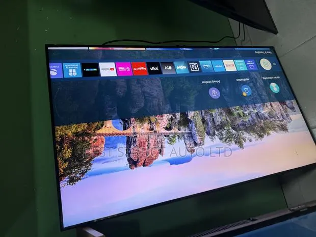 Uk Used Samsung 50 Inches Crystal Tv · Photo 1