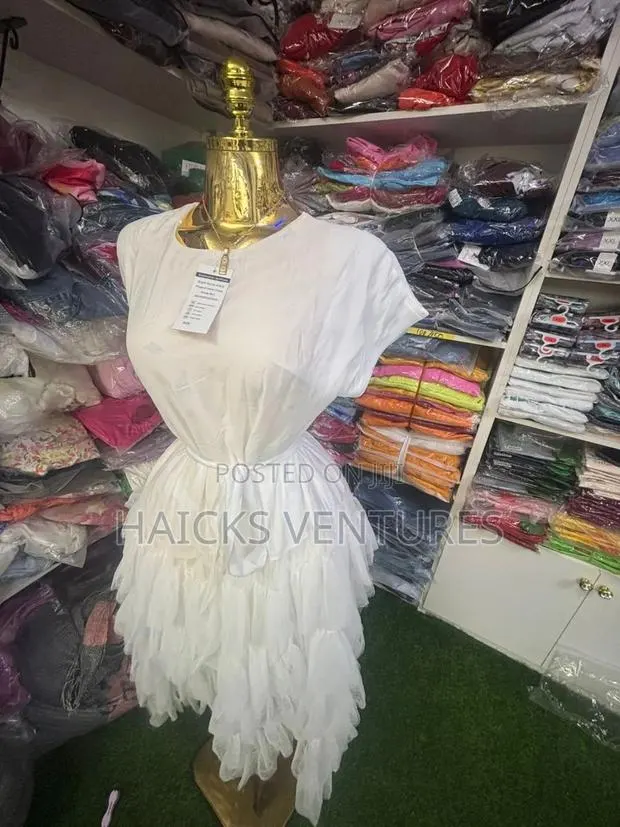 Elegant Free Wear Dress · Photo 1