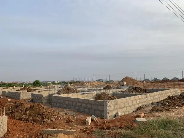 Affordable Full Plot – Tema Community 25 · Photo 1