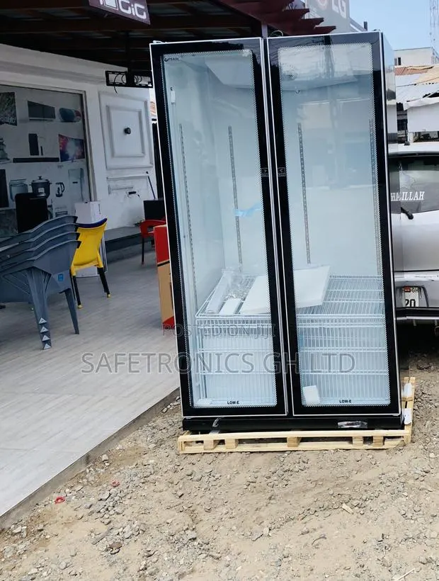 Super Cool PVC-801-27AA Pearl 690-L Double-Door Glass Display Fridge · Photo 1