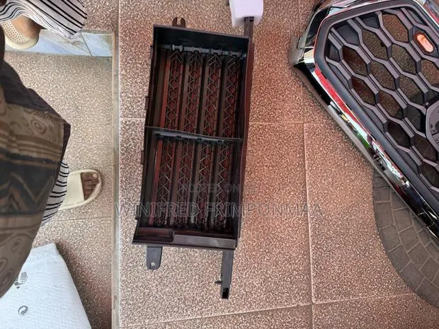 Ford F150 Shatter Grille · Photo 1