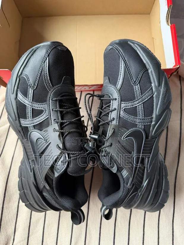 Original Nike V2K Run · Photo 1