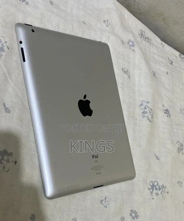 Apple iPad 2 Wi-Fi 16 GB Gray · Photo 1