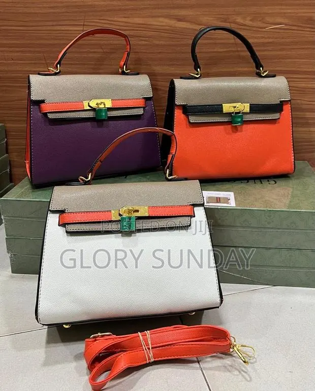 Beautiful Stylish Handbag · Photo 1