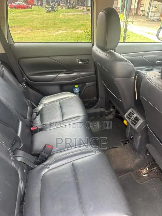 Mitsubishi Outlander 2020 Silver · Photo 1