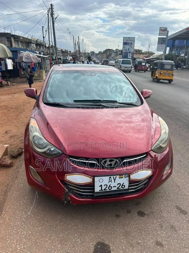 Hyundai Elantra 2013 Red · Photo 1