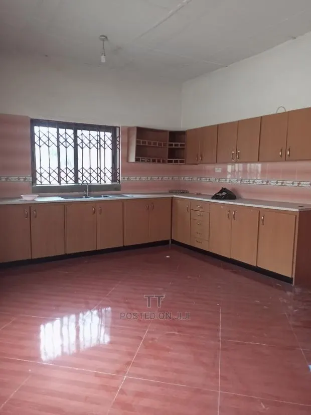 4bdrm House in Teshie Malik for rent · Photo 1