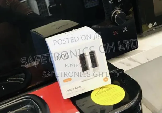 Adjustable New (White) Ring Indoor Cam · Photo 1