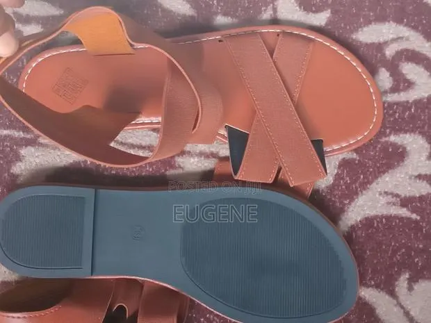 Women's Sandals (Leather Straps) · Photo 1