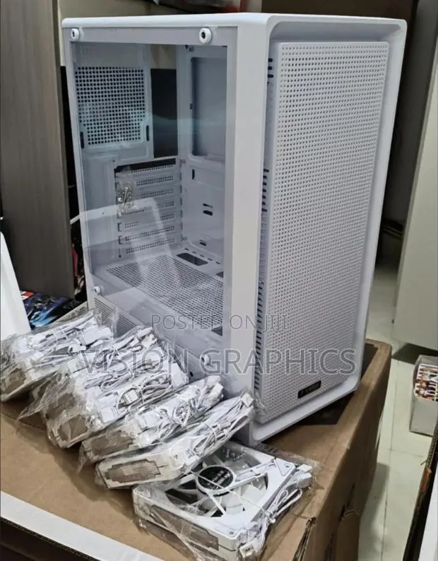 White Color Atx Gaming Case With Full Complete RGB Fans · Photo 1