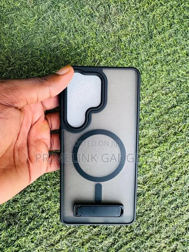 Luxury Translucent Black Case for S26 Ultra · Photo 1
