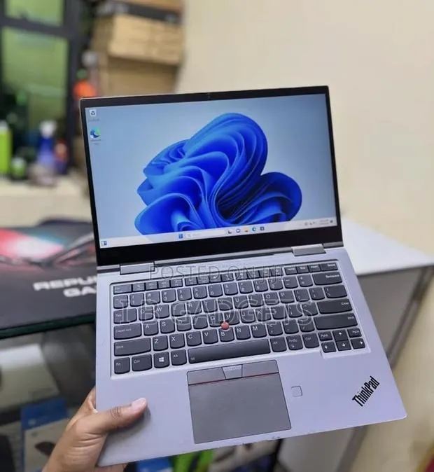 Laptop Lenovo ThinkPad X1 Yoga 16GB Intel Core i5 SSD 256GB · Photo 1