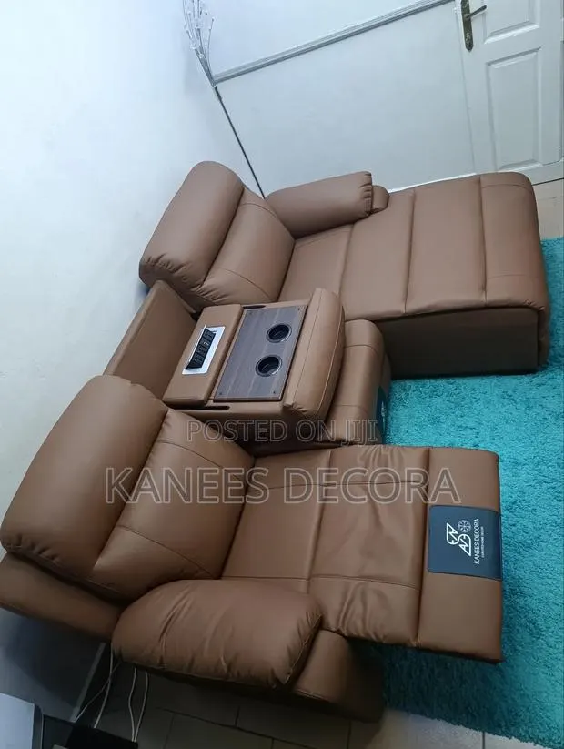 Manual L Shaped Recliner · Photo 1