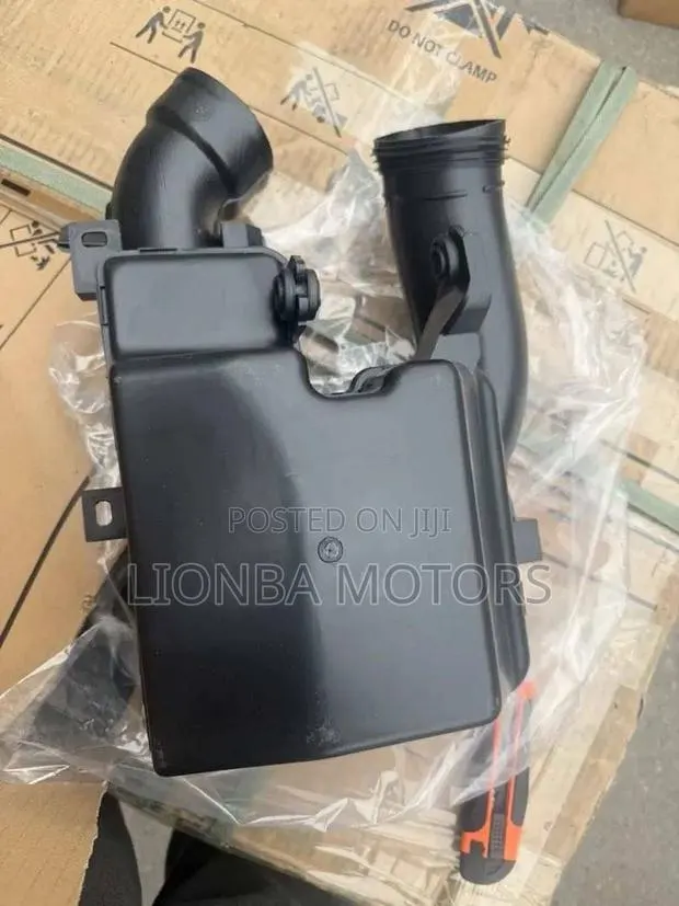 Hyundai Elantra 2017 - 2020 Resonator Box · Photo 1