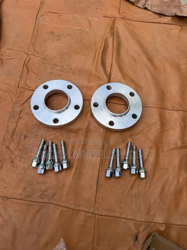 BMW 20mm Wheel Spacers 2 PCS 5x120 With Bolts · Photo 1