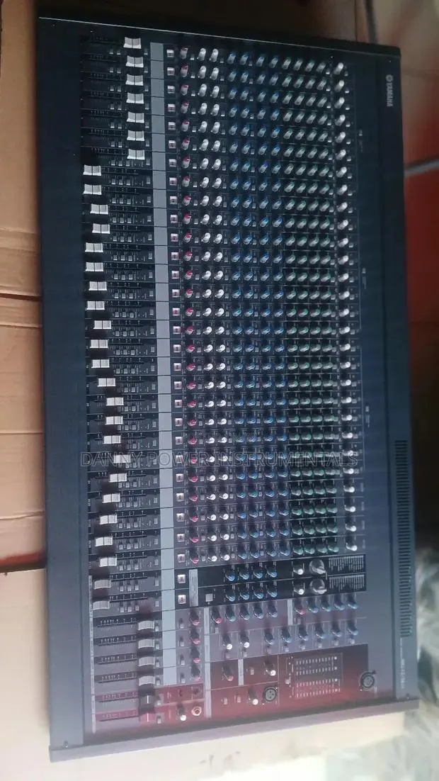 Yamaha Mg32 Mixer Board · Photo 1