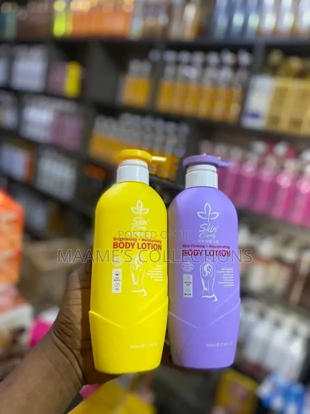 Skin Clarity Brightening + Moisturizing Body Lotion. · Photo 1