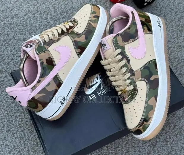 Nike Air Force 1 Low Retro Sneakers · Photo 1