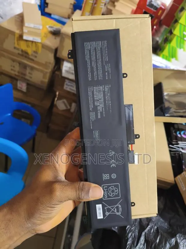 Asus Rog Zephyrus Ga502 · Photo 1