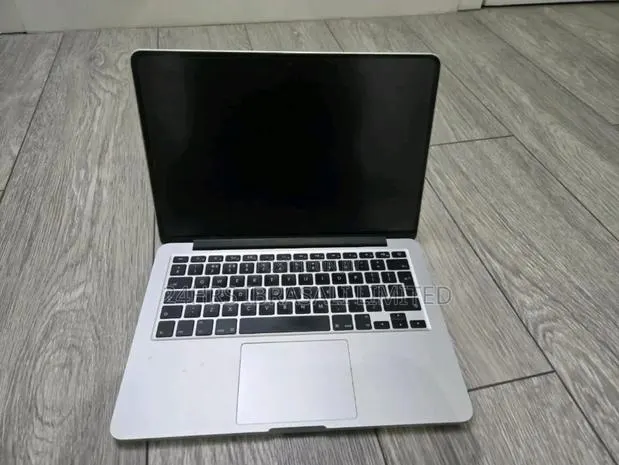 Laptop Apple MacBook Pro 2015 16GB Intel Core i7 SSD 256GB · Photo 1