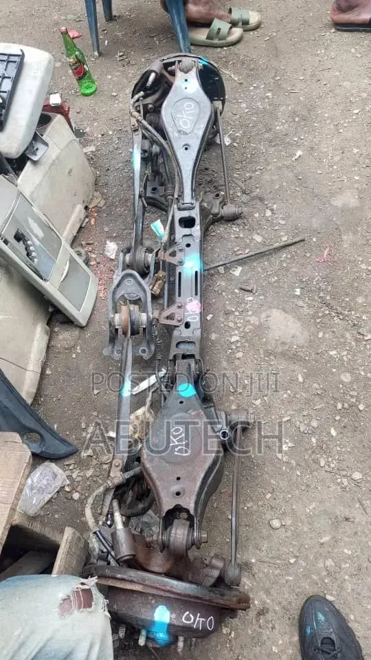 Back Axle Beam Kia Sedona, Carnival, Grand Carnival , 2007, 2008,2010 · Photo 1