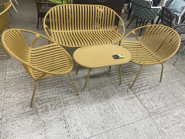 Outdoor Sets 4 Seater · Photo 1