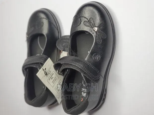 Marks Spencer Black Girls School Shoes With Firefly Design · Photo 2