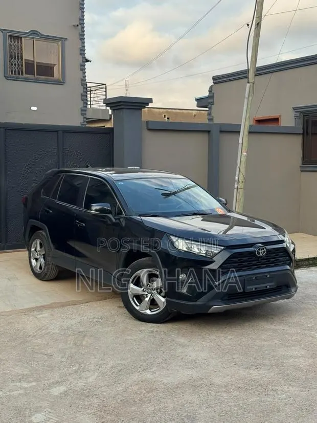 New Toyota RAV4 2023 Black · Photo 1