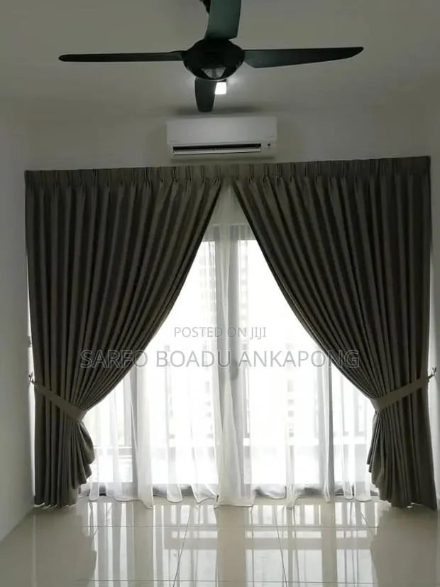 Gray Pinch Curtains Designs · Photo 2