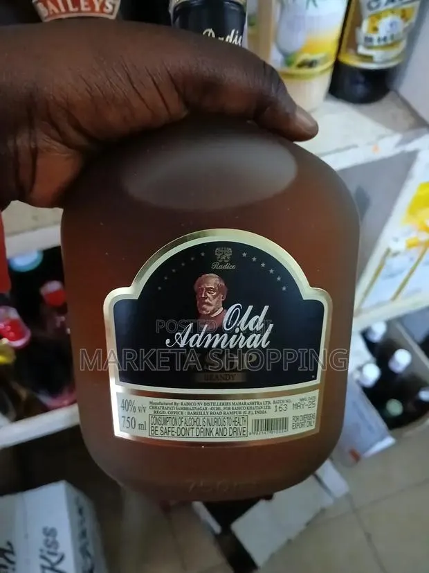 Old Admiral Brandy 750ml · Photo 1