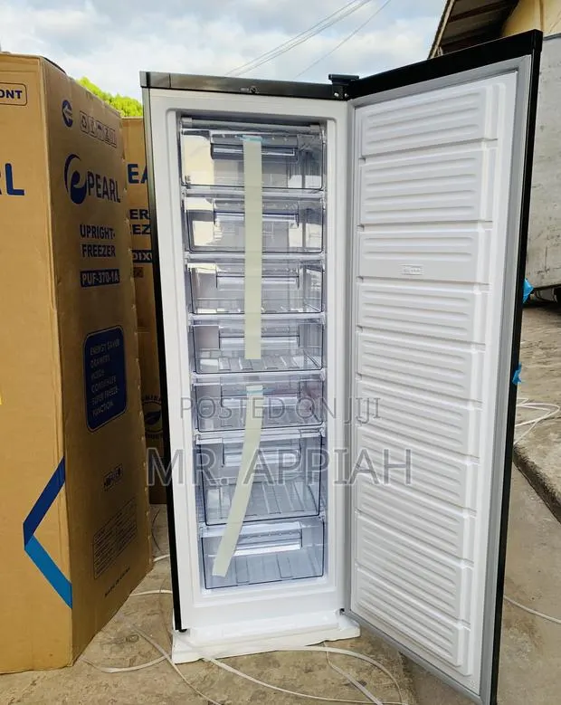Sleek Nasco Puf 370-1a Single Door Upright Standing Freezer · Photo 1