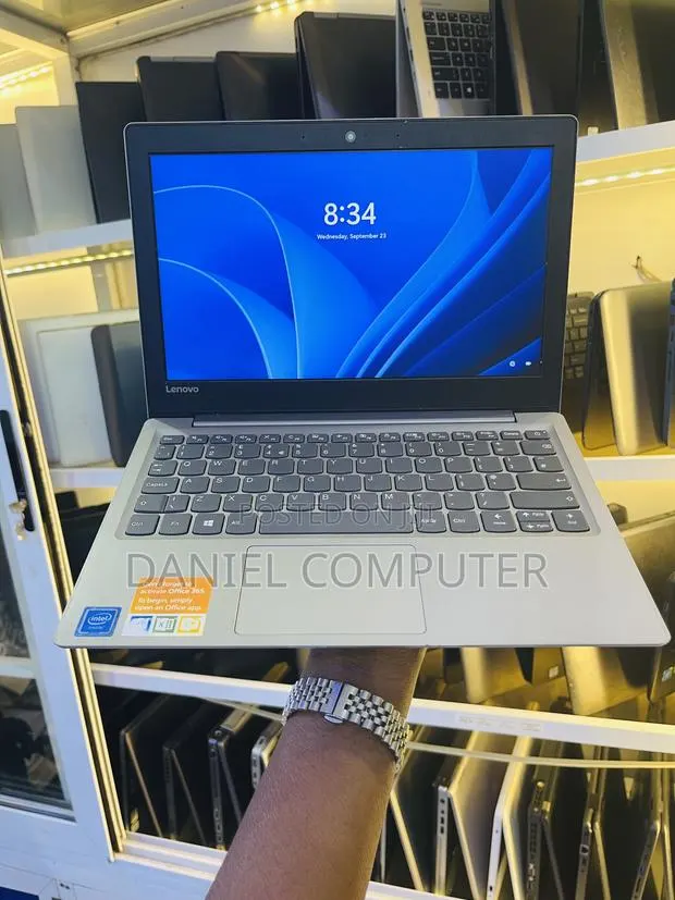 Laptop Lenovo IdeaPad S12 4GB Intel Celeron SSD 640GB · Photo 1