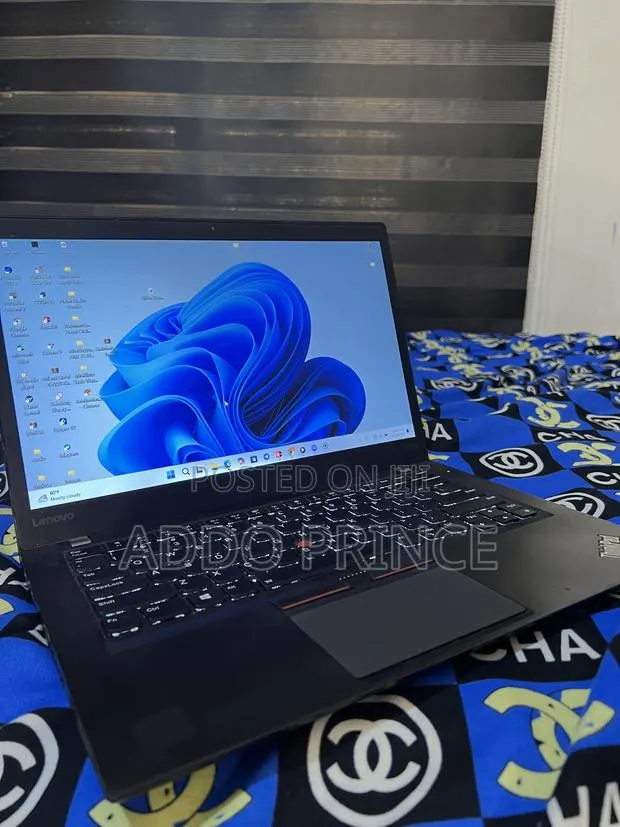 Laptop Lenovo ThinkPad T460s 16GB Intel Core i7 SSD 256GB · Photo 1