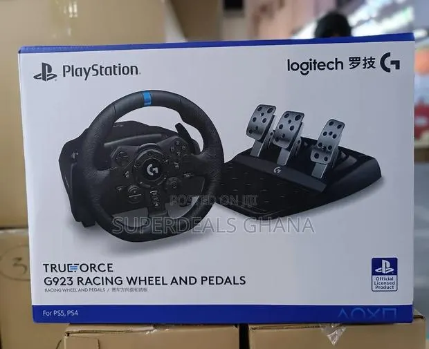 Logitech G923 Trueforce Racing Wheel · Photo 1