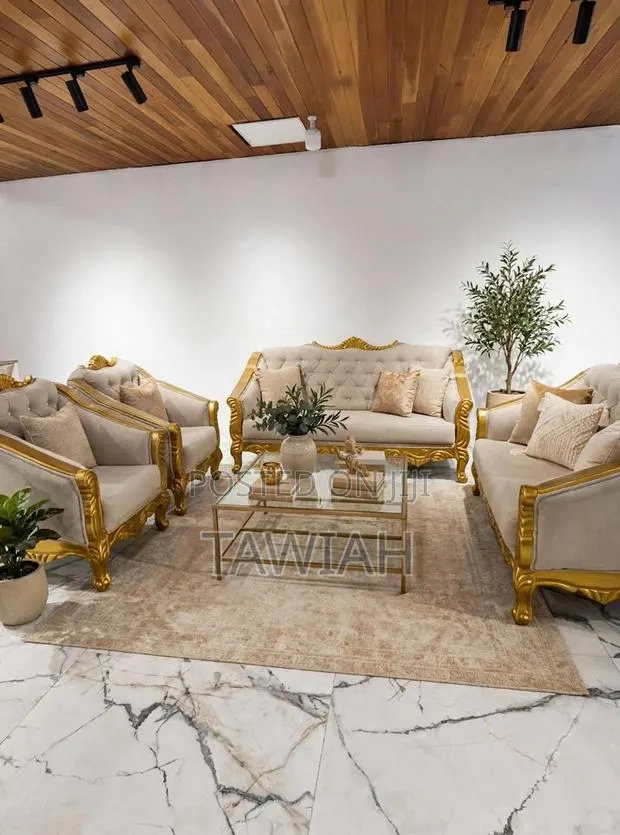 7-Seater Royal Luxury Sofas Set · Photo 1