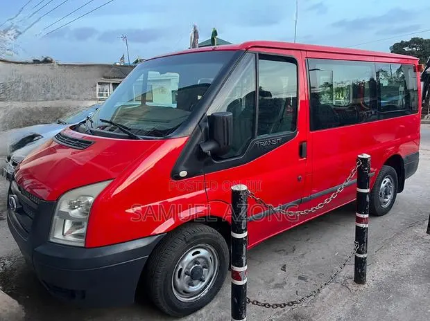 Ford Transit 2013 Red · Photo 1