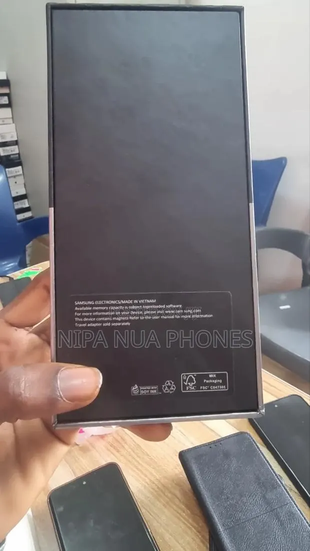 New Samsung Galaxy S24 256 GB Black · Photo 1