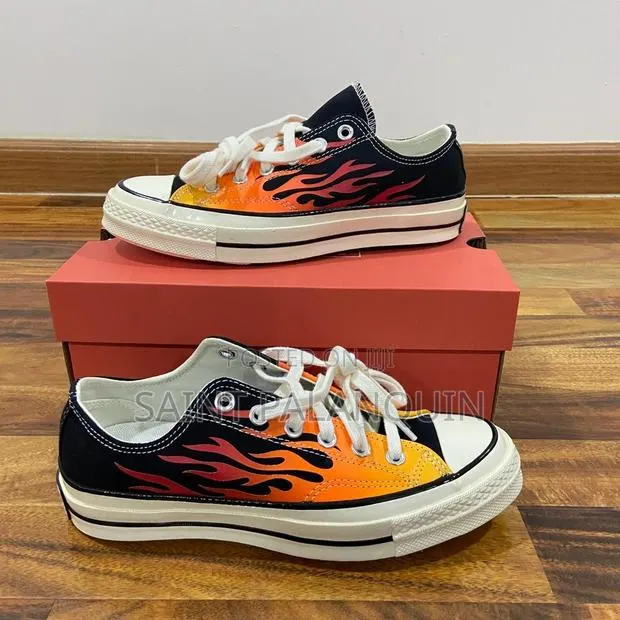 Chuck Taylor 70 Low Achieve · Photo 1