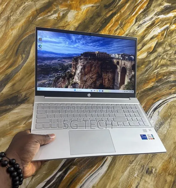 Laptop HP Pavilion 15 16GB Intel Core i7 SSD 512GB · Photo 1