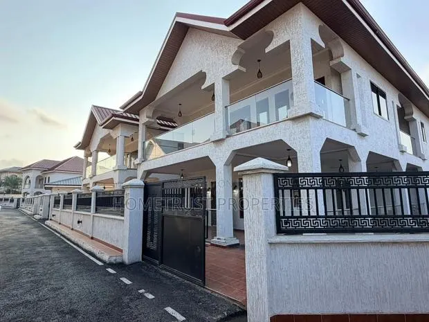 4bdrm Duplex in East Legon, Otano for rent · Photo 2