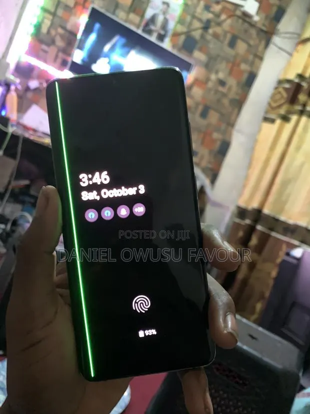 Samsung Galaxy S20+ 128 GB Black · Photo 1