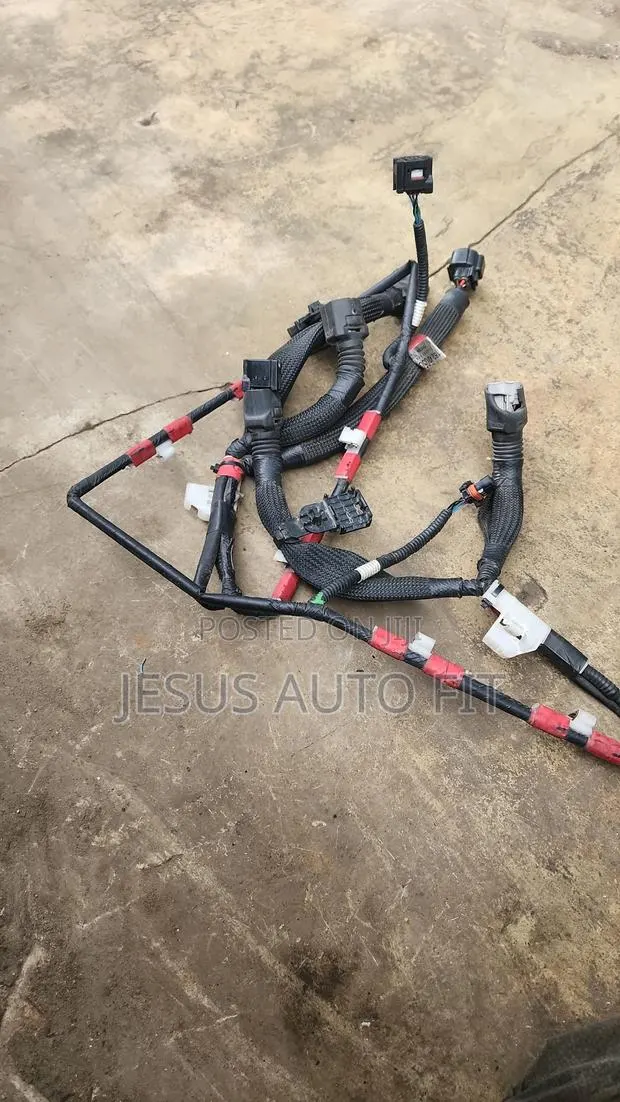 Toyota RAV4 2016-2020 Parking Aid System Wiring Harness Back Bumper · Photo 1