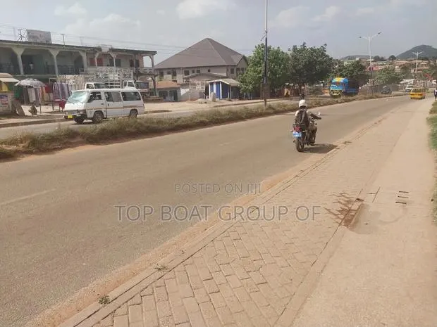 3 Plots Kronum Main Road TOP-BOAT ESTATE AGENCY · Photo 1